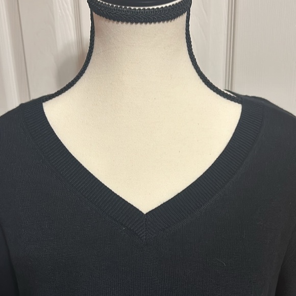 Rock & Republic Women’s Long Sleeve Sweatshirt W/ Criss-Cross Design, Size L - Picture 4 of 10